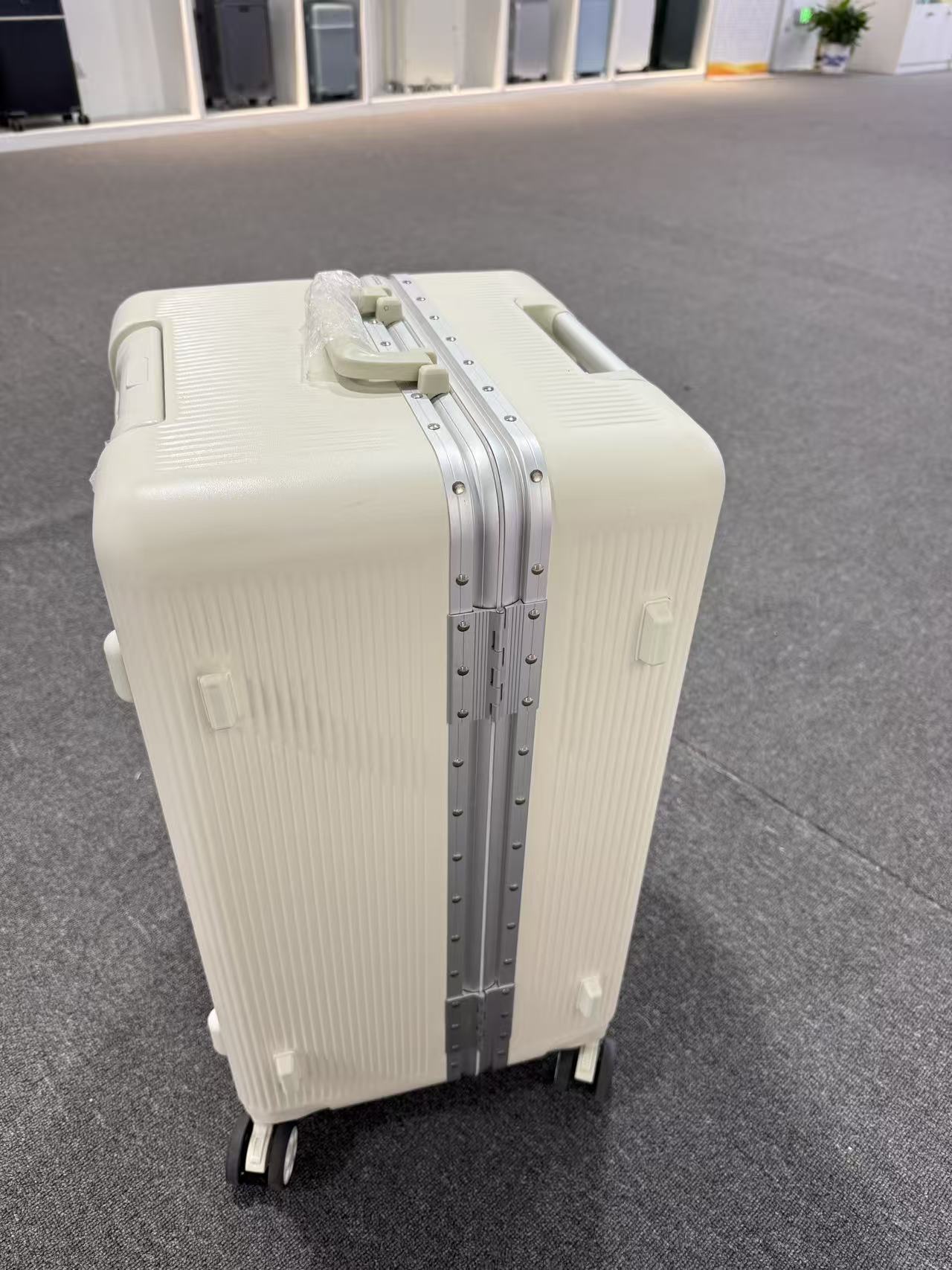 Wide-Handle Aluminum Frame Suitcase: Large, Durable with Silent Wheels & Lock | For Students & Business Travelers