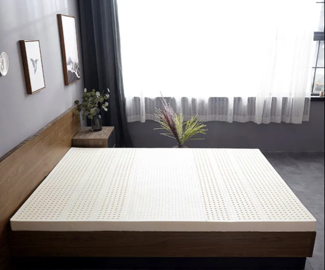The latex mattress originating from nature is breathable anti mite hypoallergenic and made of high quality materials