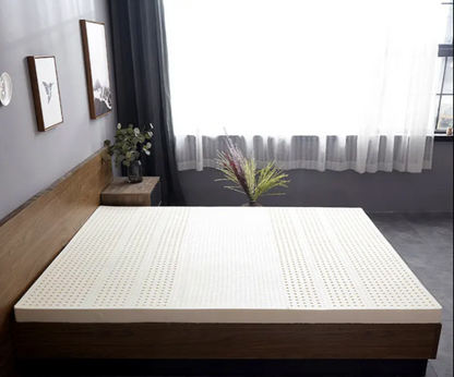 The latex mattress originating from nature is breathable anti mite hypoallergenic and made of high quality materials